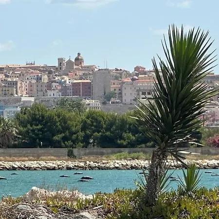 Un Passo Dal Mare E Dalla Citta. Feriehus Cagliari